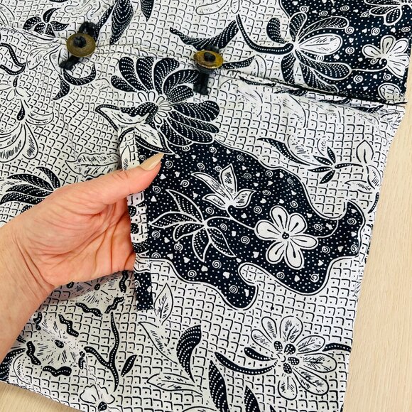 Rainbow Jo Maui Hawaii Navy & White Floral Dolman Jacket w/ Toggle Closure Large - Picture 7 of 16